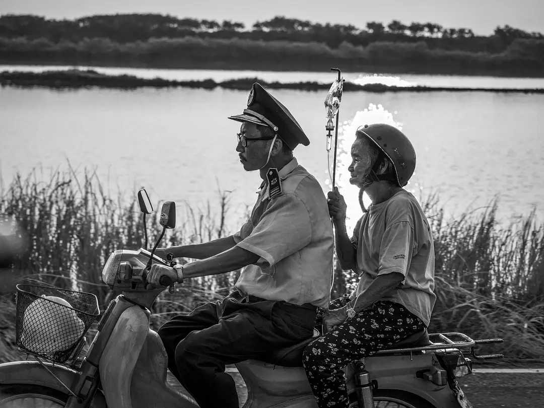 大佛普拉斯剧照3