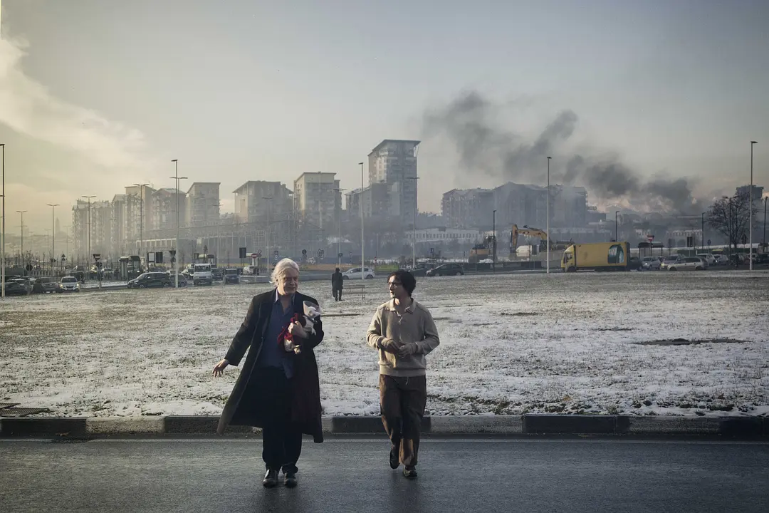 幸福的拉扎罗剧照2