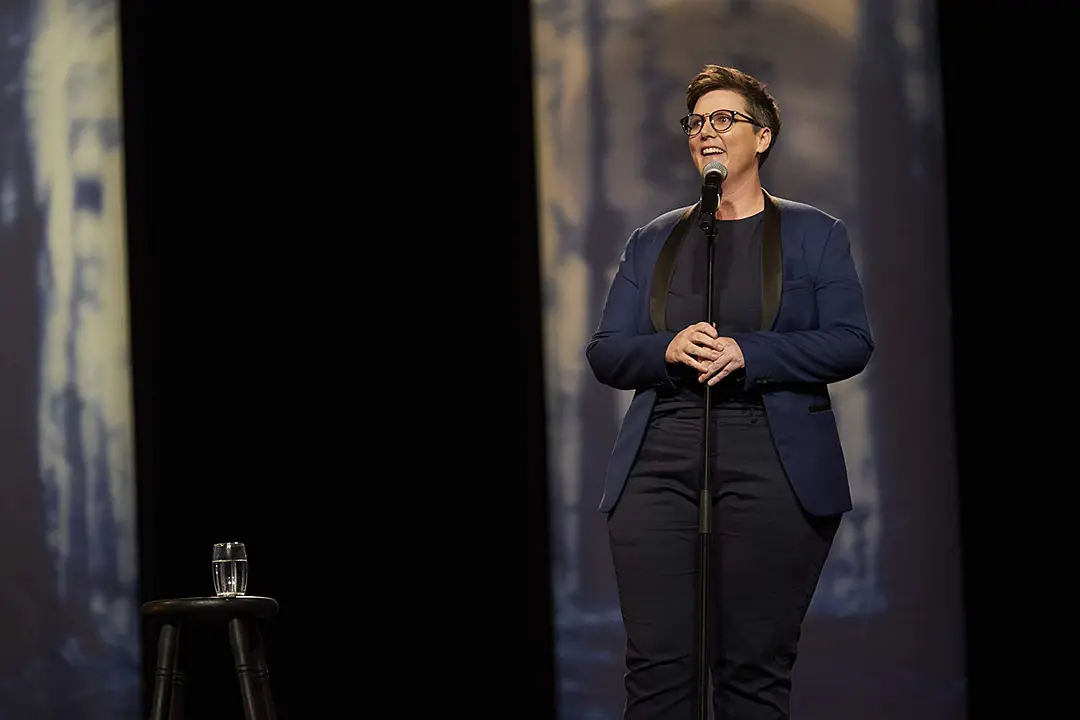 汉纳·盖茨比告别秀：娜娜剧照1