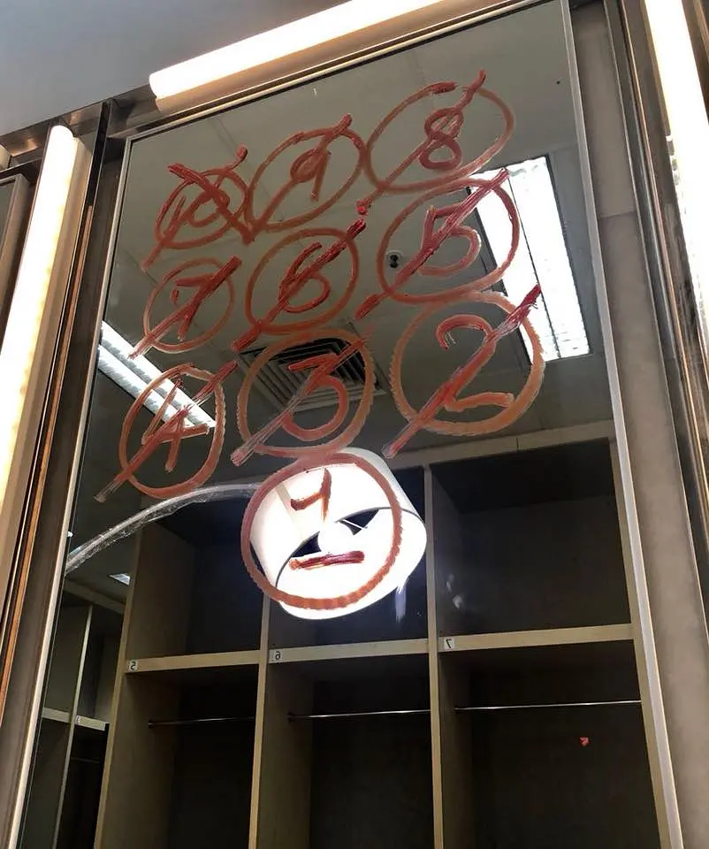 黄子华栋笃笑之金盆啷口剧照2