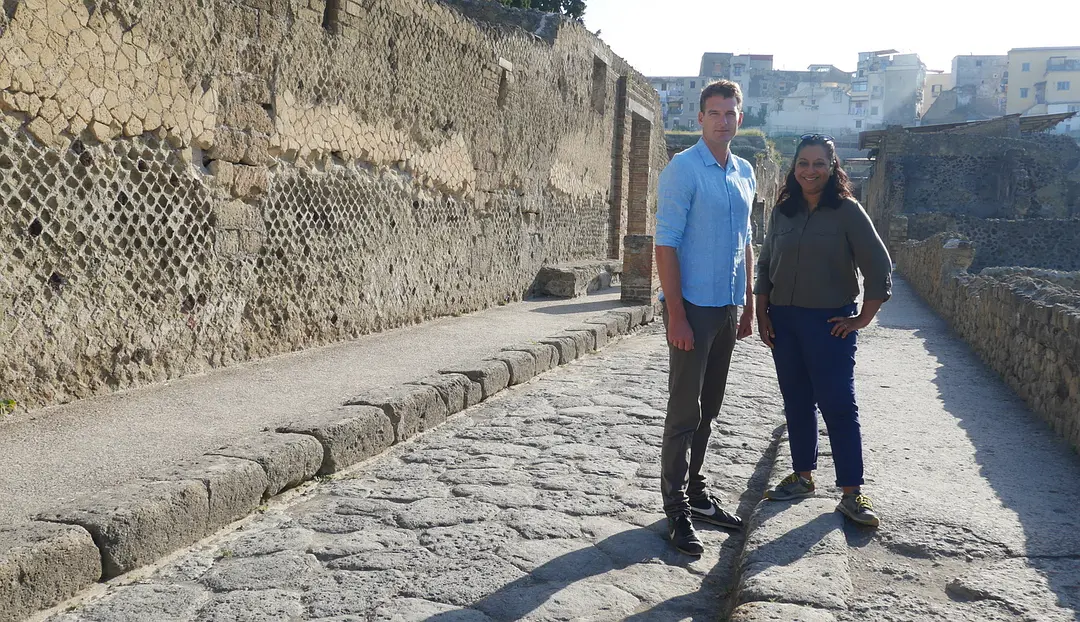 庞贝：尘埃落定剧照3