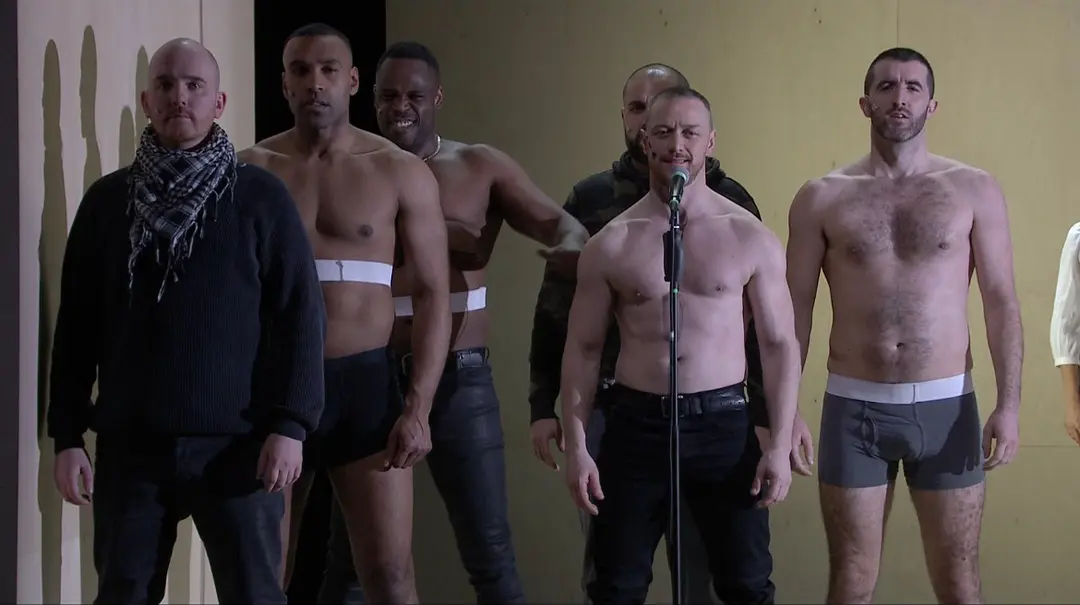 大鼻子情圣剧照2