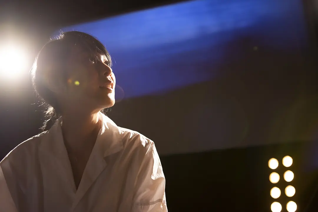 TME live 刘若英“陪你”线上演唱会剧照3