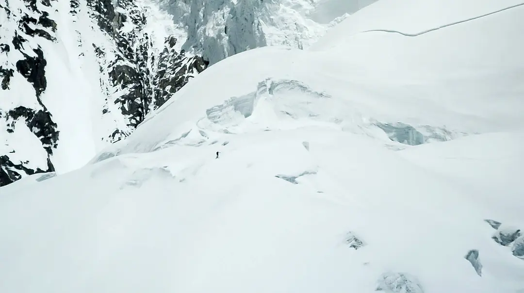 K2：不可能速降剧照3