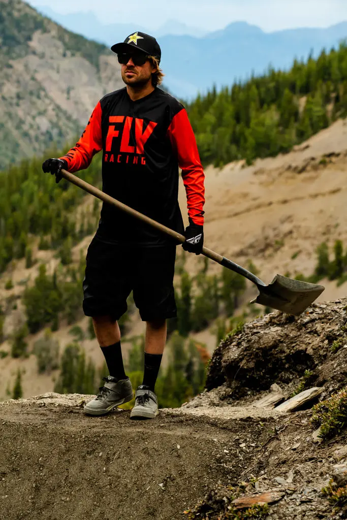 飙速同行：极限单车之旅剧照2