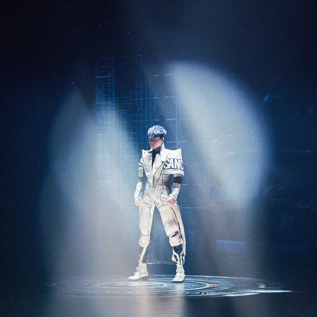 林俊杰「圣所·终点站」线上演唱会剧照2