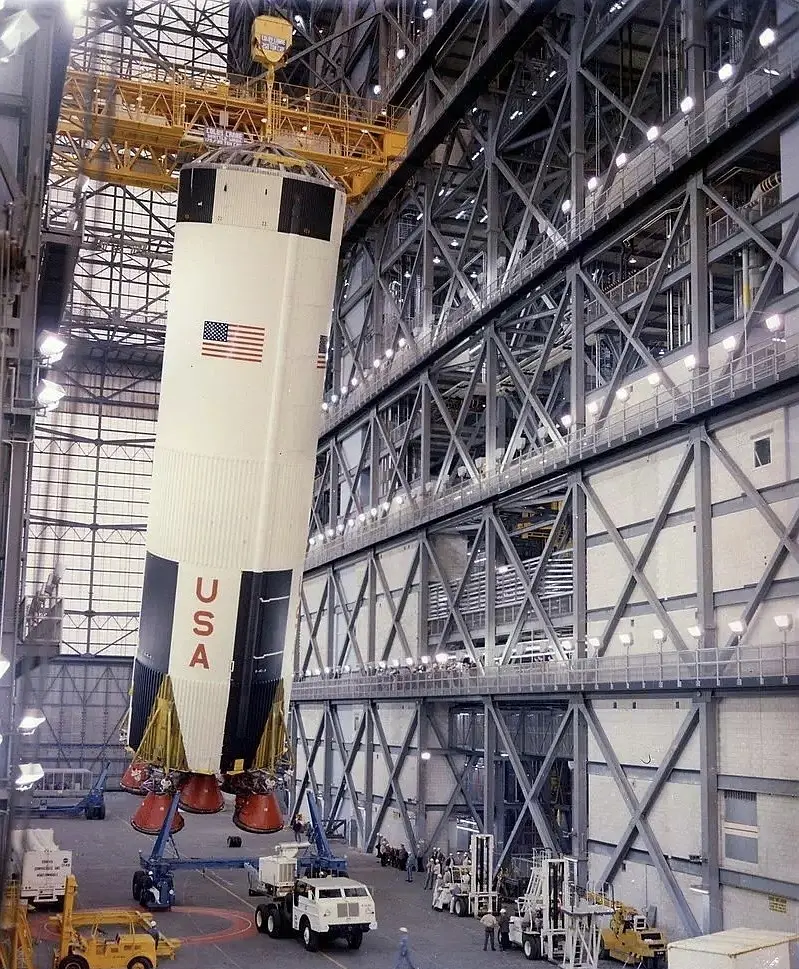 一落千丈:波音大调查剧照2