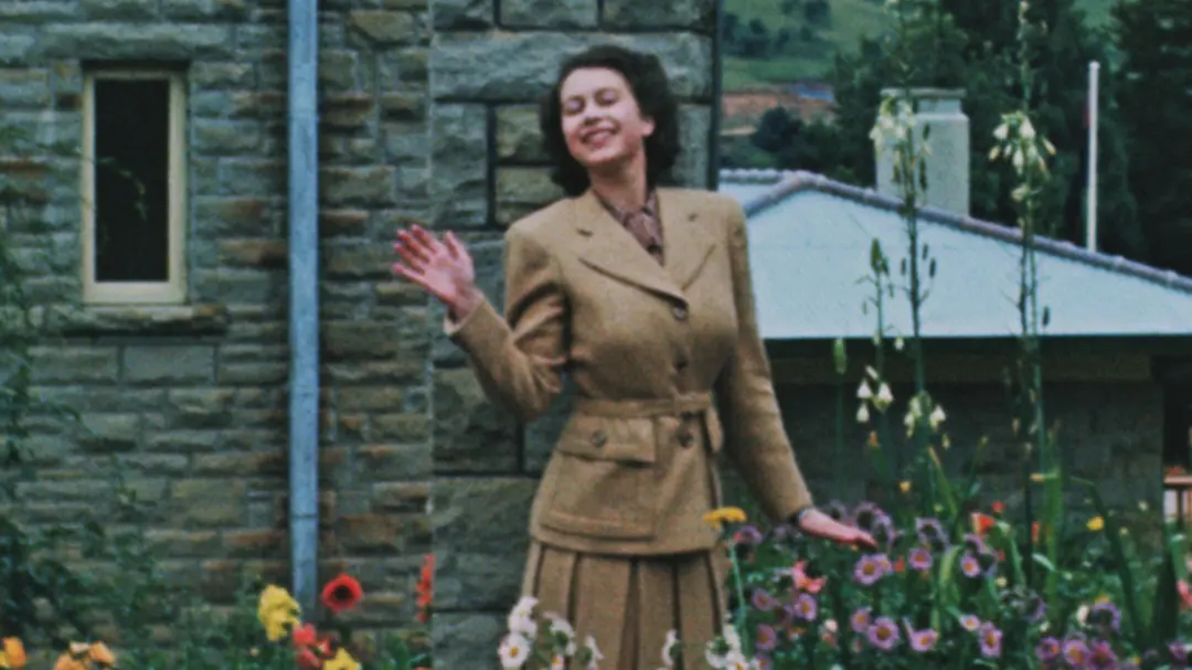 伊丽莎白：看不见的女王剧照1