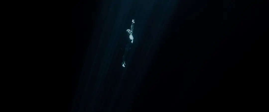 最深的呼吸：自由潜之恋剧照3