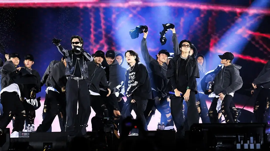 防弹少年团:稍待未来剧照3