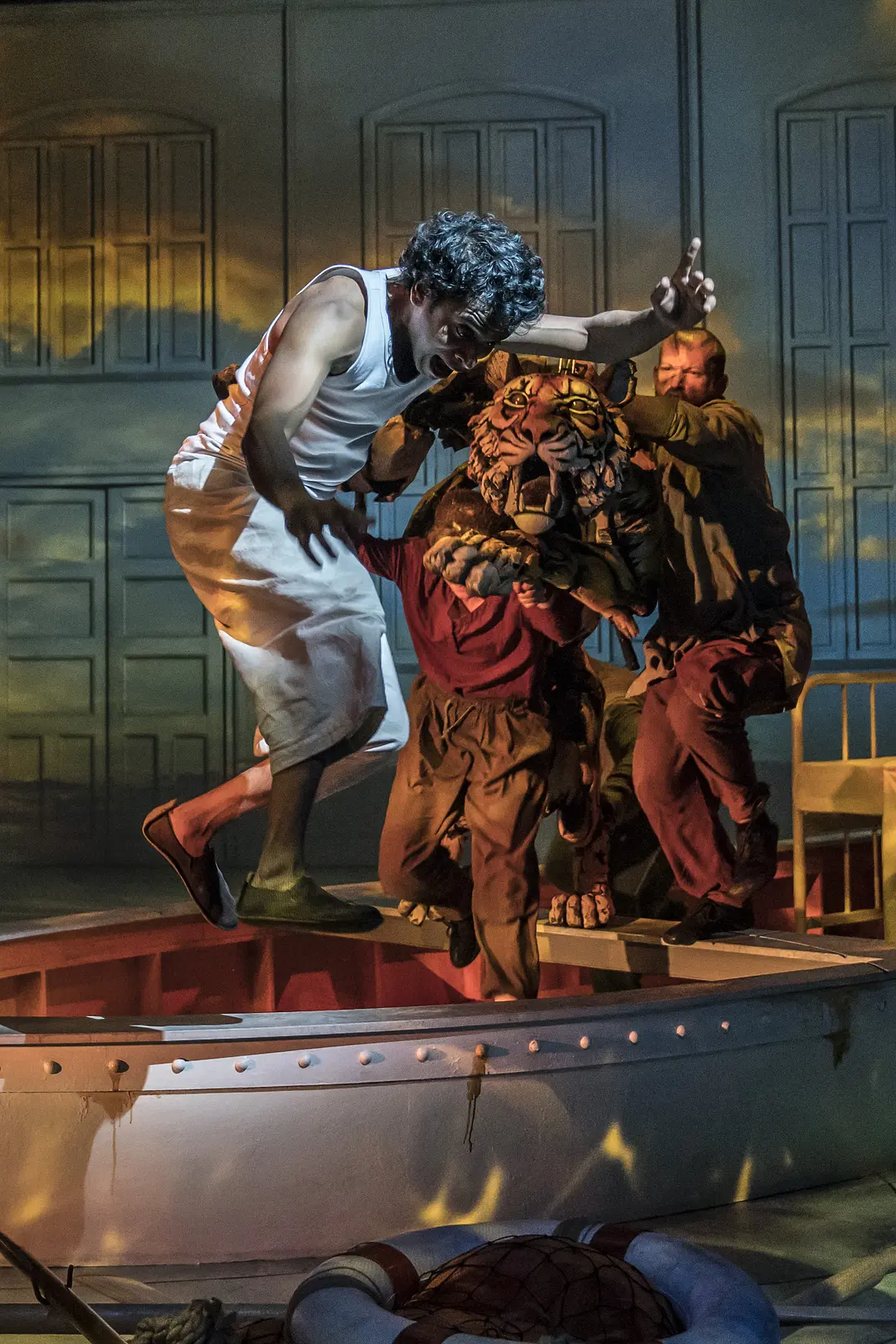 少年派的奇幻漂流剧照1