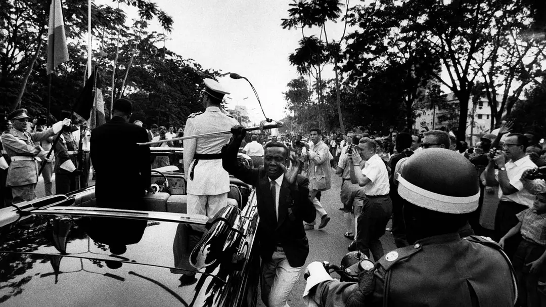 政变的配乐剧照3