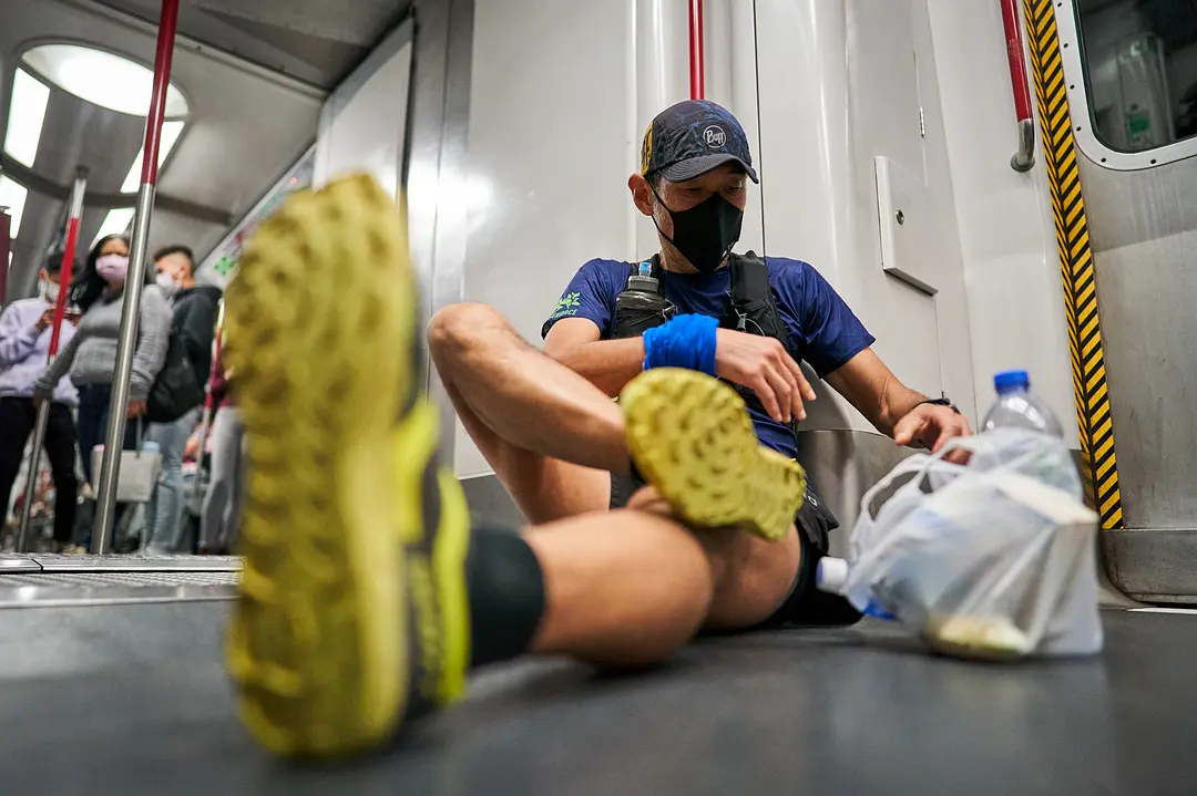 香港四径大步走剧照1