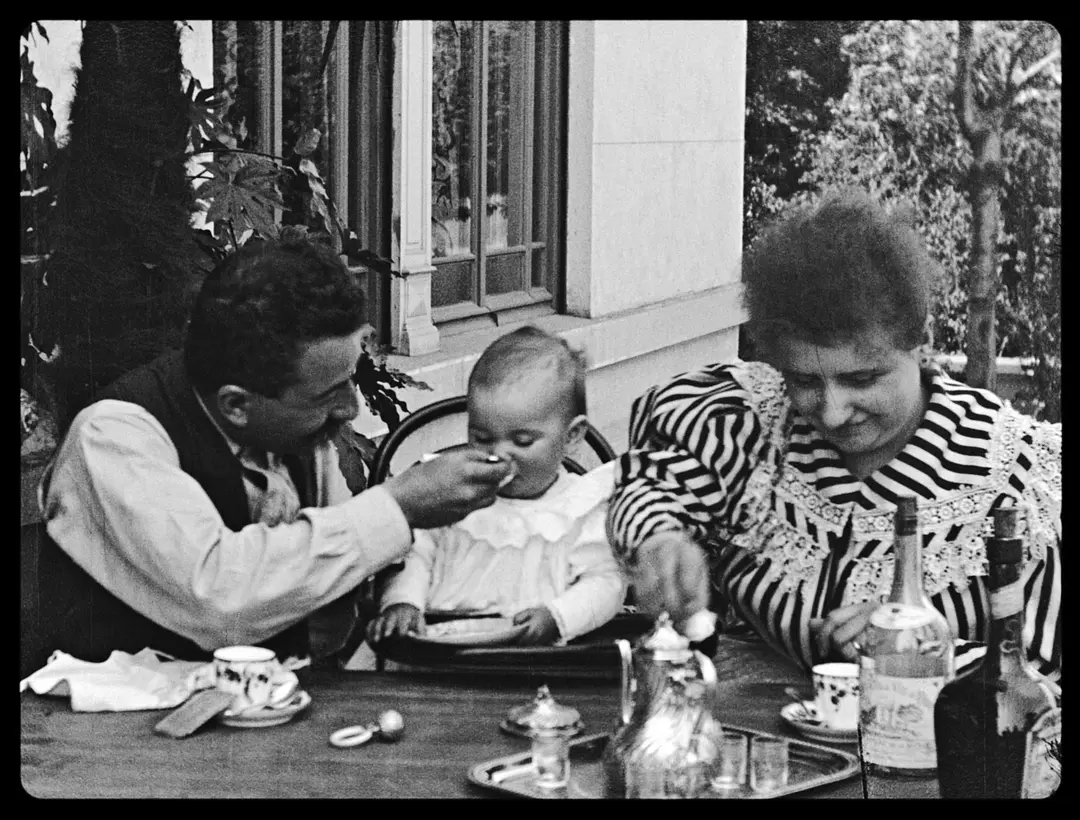 婴儿的午餐剧照3