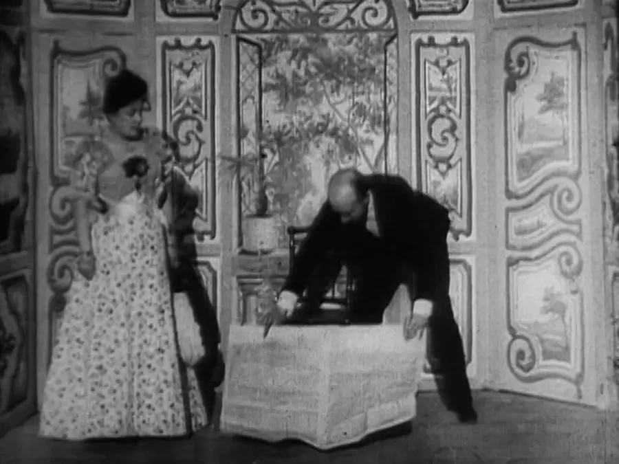 胡迪尼剧院的消失女子剧照2