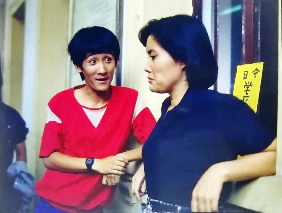 大学生轶事剧照1