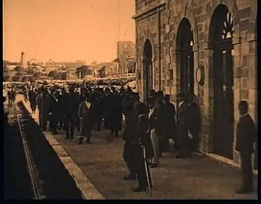 乘火车离开耶路撒冷剧照3