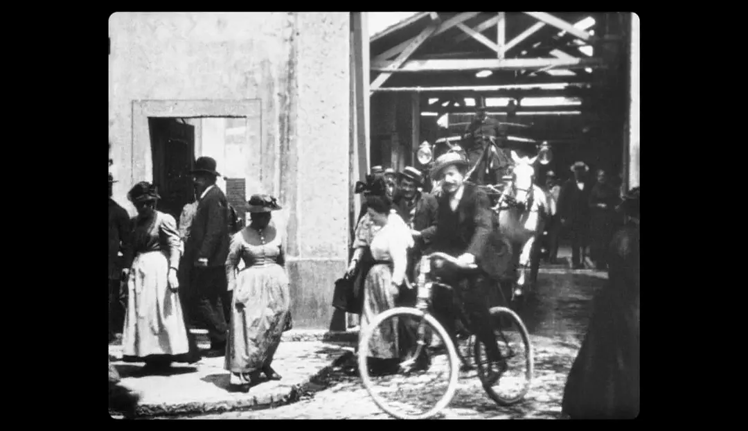 工厂大门2剧照1