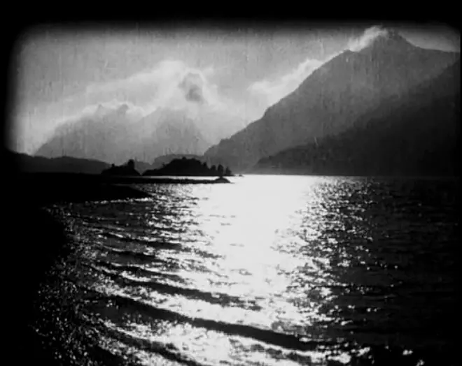 马洛亚的云剧照1