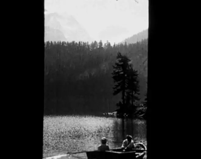 马洛亚的云剧照2