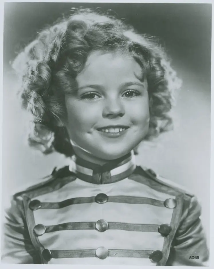 可怜的富家小姑娘剧照2