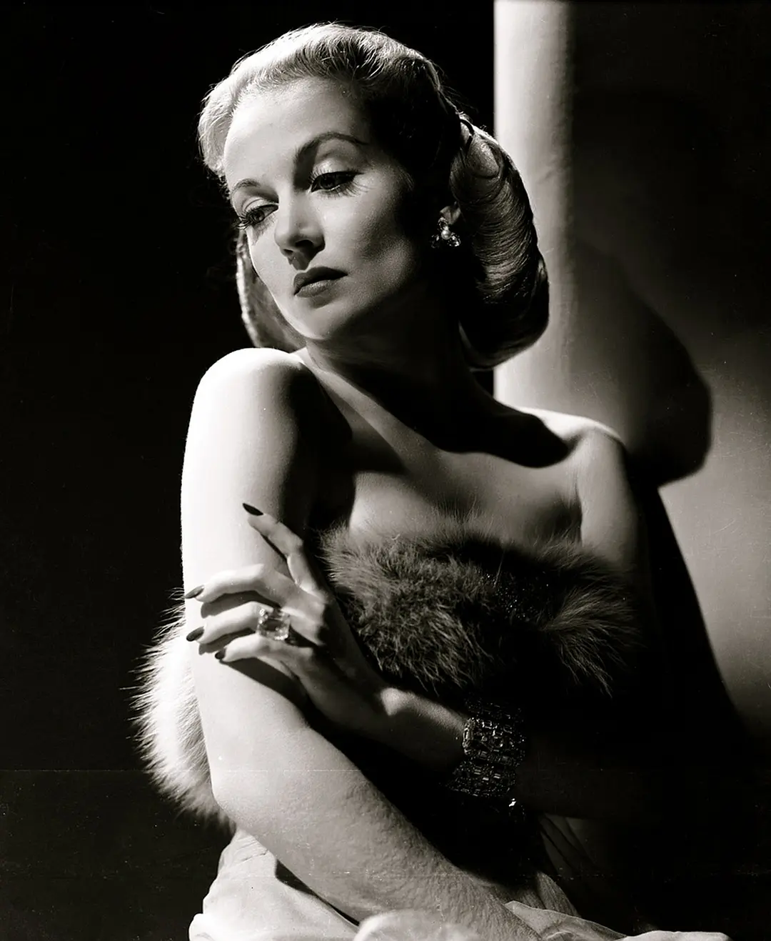 你逃我也逃剧照2