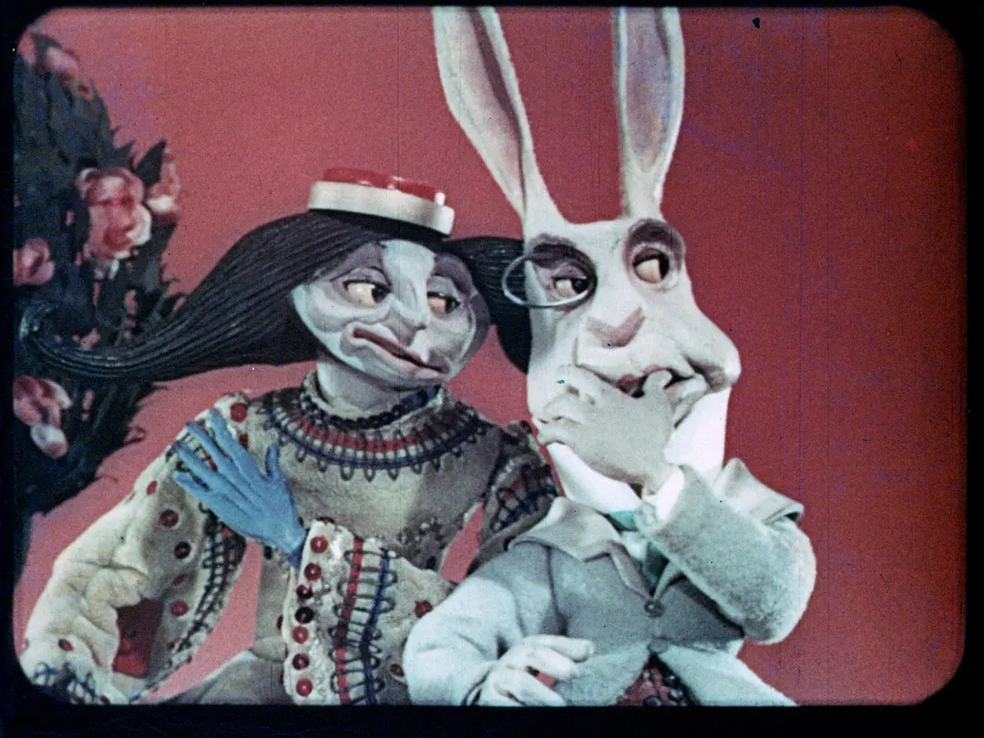 爱丽丝漫游奇境剧照2