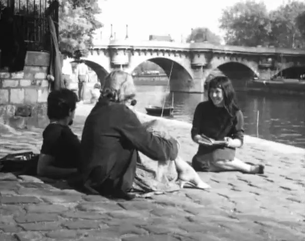 塞纳河畔剧照1
