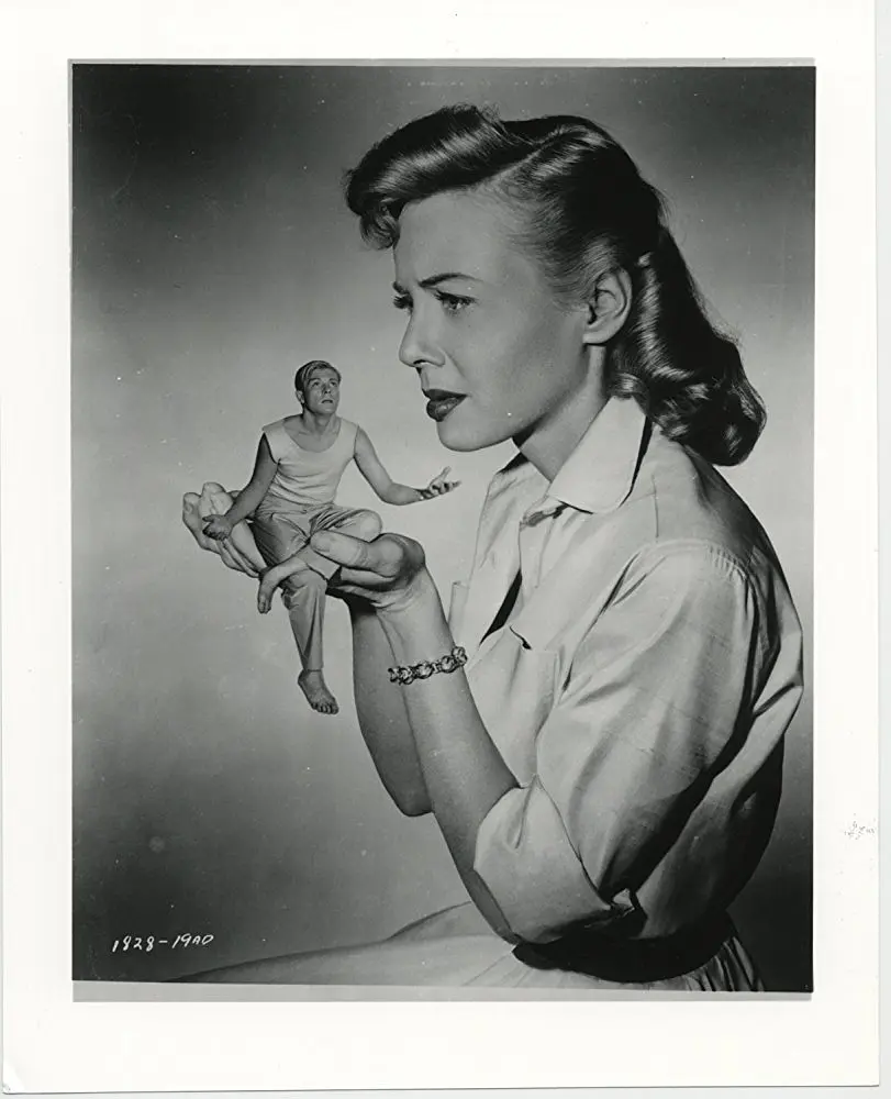 不可思议的收缩人剧照1