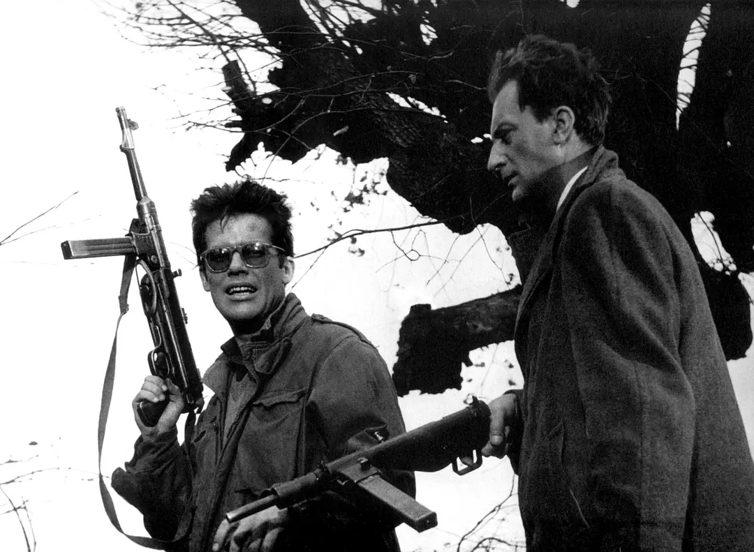 灰烬与钻石剧照2