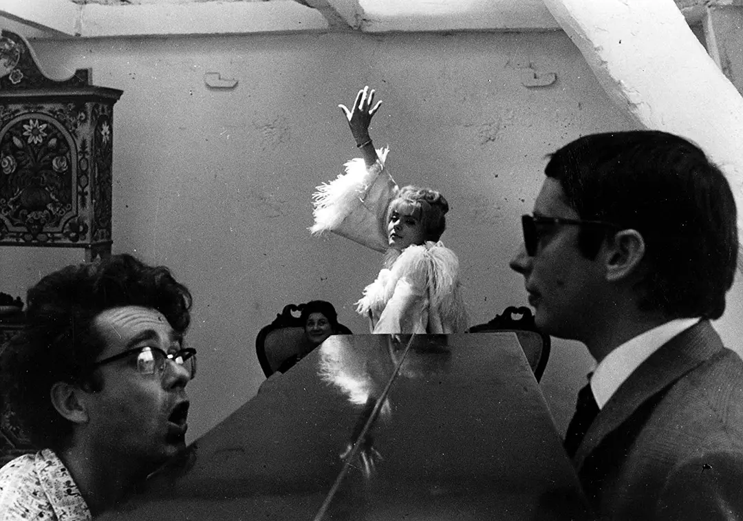 五至七时的克莱奥剧照2