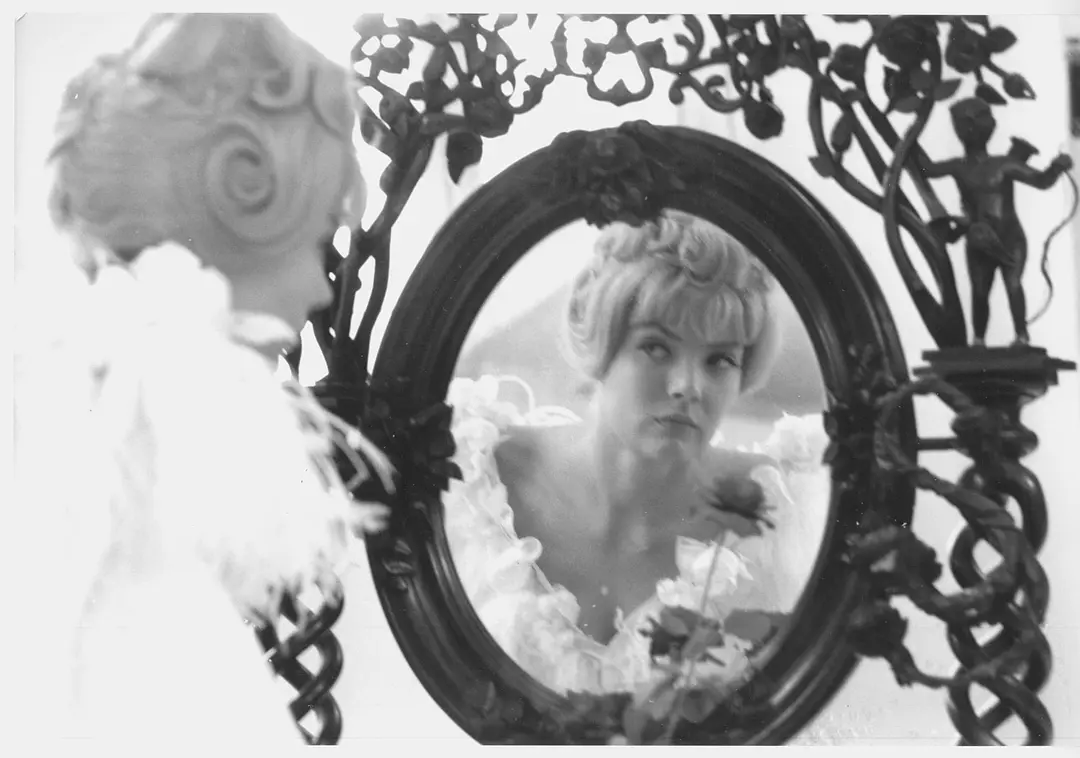 五至七时的克莱奥剧照3