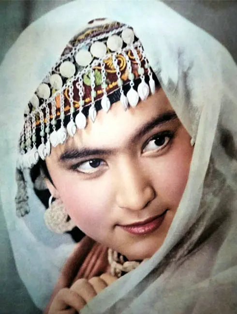 冰山上的来客剧照3