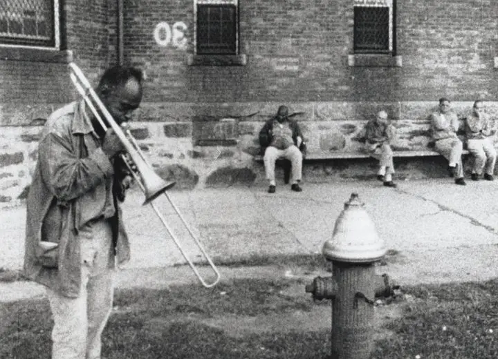 提提卡失序记事剧照2