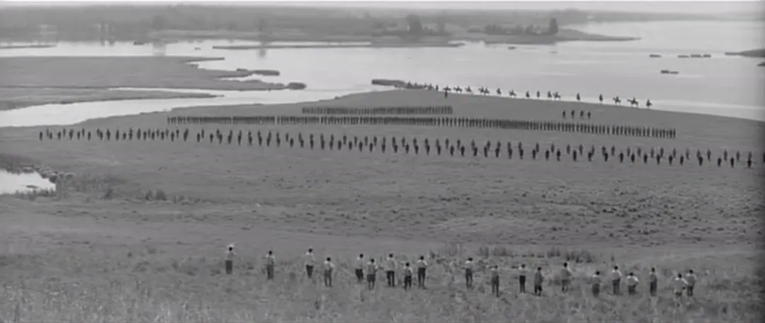 红军与白军剧照1