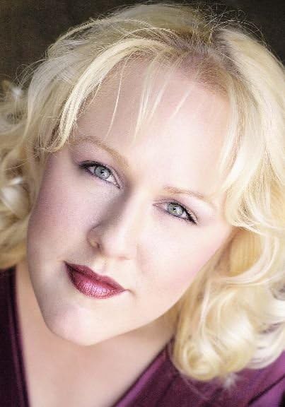 罗蕾莱·李 Lorelei Llee照片