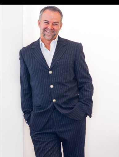 史蒂芬·詹宁斯 Stephen Jennings照片