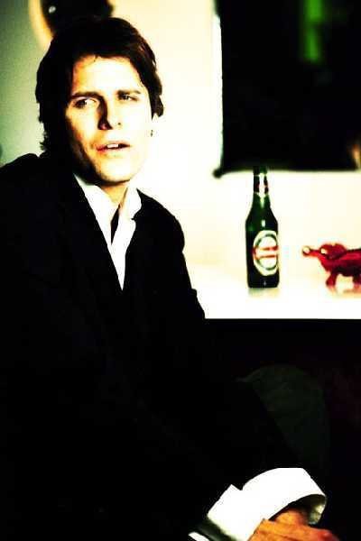 布鲁斯·詹姆斯 Bruce James照片