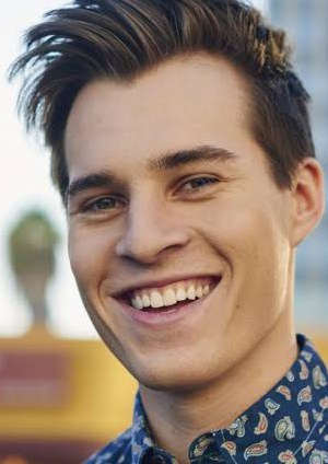 马库斯·约翰斯 Marcus Johns照片