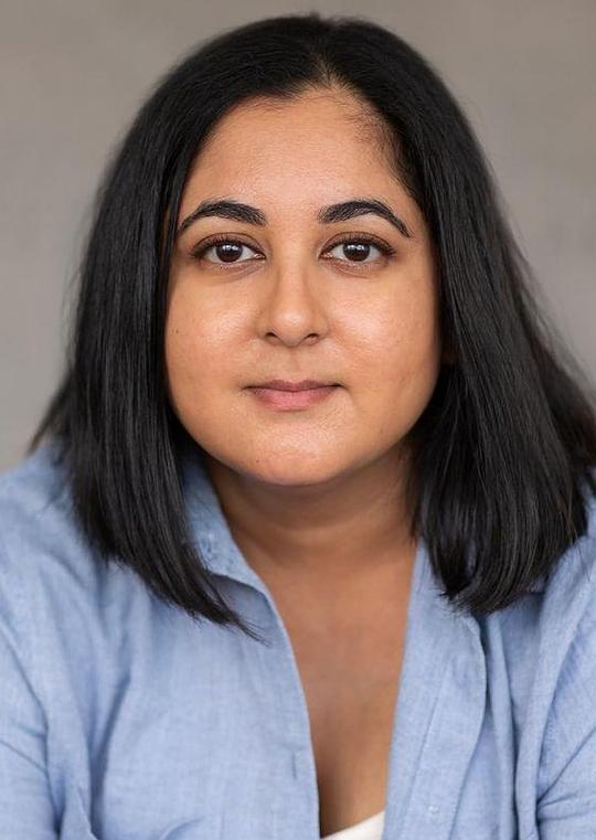 莉娜·杜斯拉 Reena Dusila照片