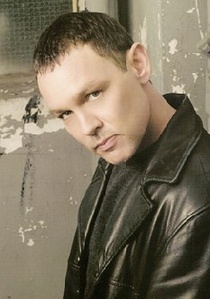 道格·休切逊 Doug Hutchison照片