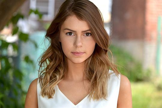 丝黛芬妮·珍妮斯卡斯 Stephanie Janusauskas照片