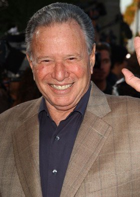 梅斯·纽菲尔德 Mace Neufeld照片