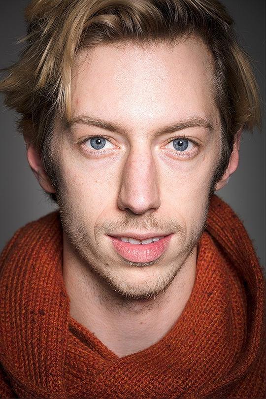 马克斯·毛夫 Max Mauff照片