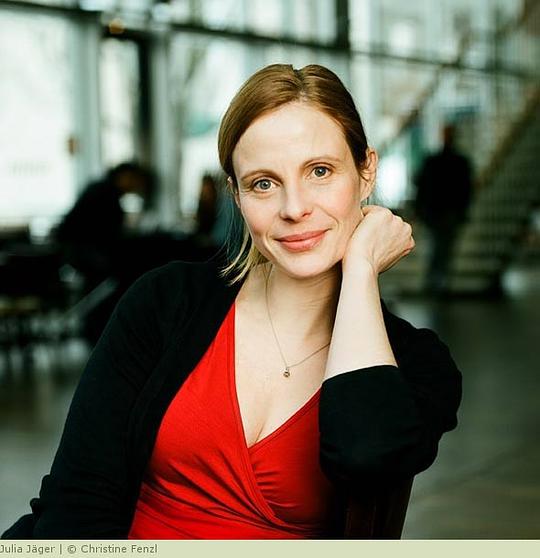 朱莉娅·雅格 Julia Jäger照片