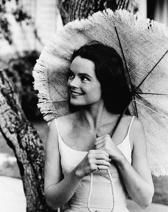 凯瑟琳·霍顿 Katharine Houghton照片