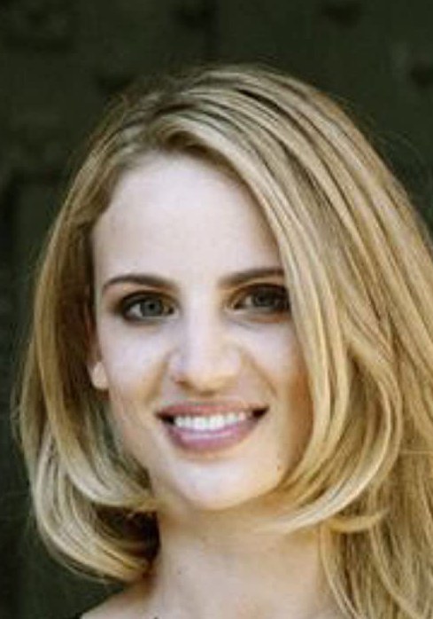 诺拉·胡伊茨 Nora Huetz照片