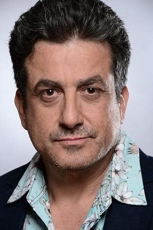 梅纳什·诺伊 Menashe Noy照片