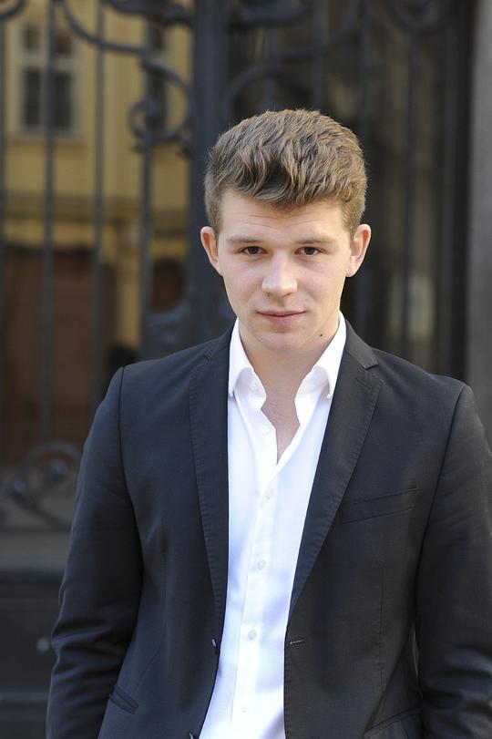 西蒙·莫尔泽 Simon Morzé照片