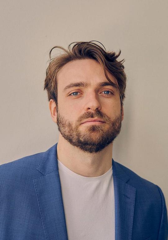 里昂·霍格 Leon Hoge照片